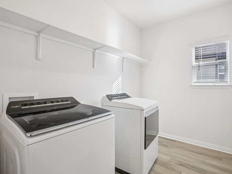 Close-up of interior finishes inside a home in Lexington Parke, Del Valle (Image 5).