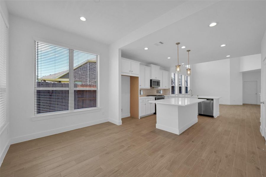 Furnished interior view inside a new home in Evergreen, Conroe (Image 8). Furnished interior view inside a new home in Evergreen, Conroe (Image 8).
