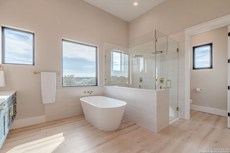 Furnished interior view inside a new home in , New Braunfels (Image 47). Furnished interior view inside a new home in , New Braunfels (Image 47).