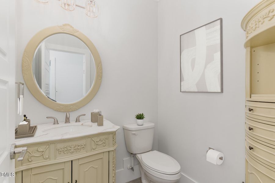 613 Powder Room 613 Powder Room