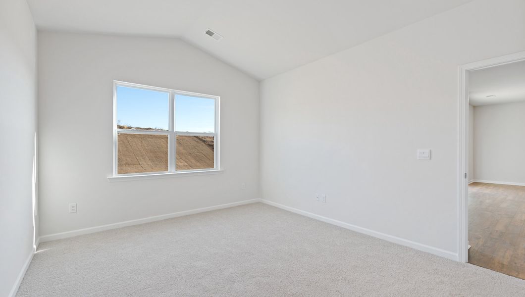 Spacious, unfurnished interior of a new home in Sage Grove, Lyman (Image 21).