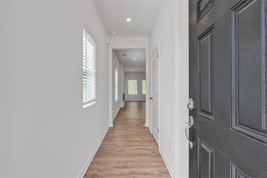 Spacious, unfurnished interior of a new home in The View at Groover's Lake, Lithia Springs (Image 26).