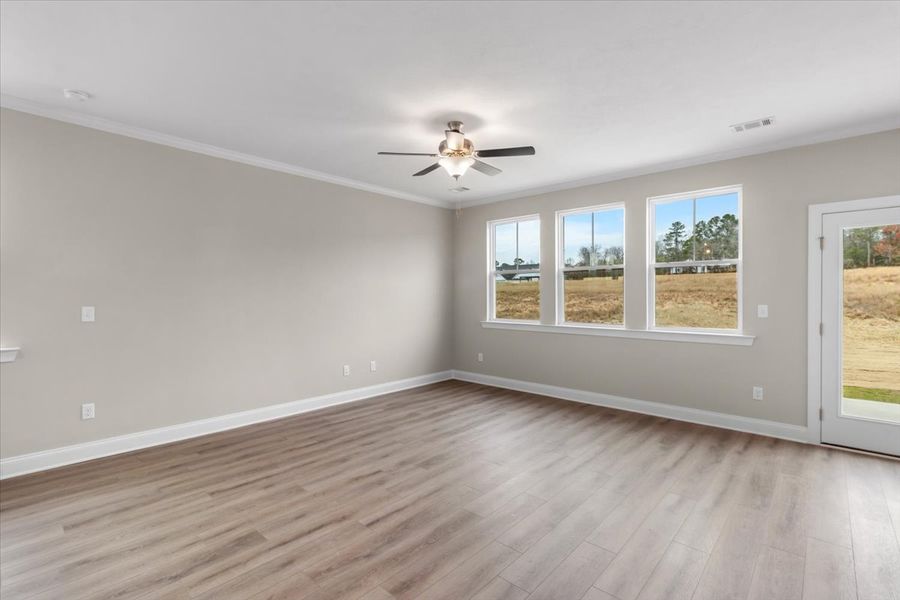 Spacious, unfurnished interior of a new home in Windsor, North Augusta (Image 16).
