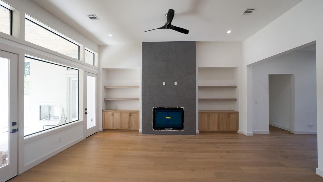 Spacious, unfurnished interior of a new home in , Houston (Image 20). Spacious, unfurnished interior of a new home in , Houston (Image 20).