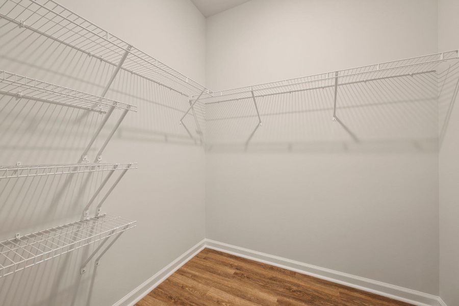 Spacious, unfurnished interior of a new home in Settlement at Salamander, North Charleston (Image 19).