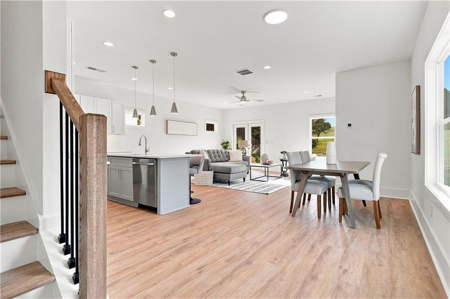 Furnished interior view inside a new home in , Dahlonega (Image 7).