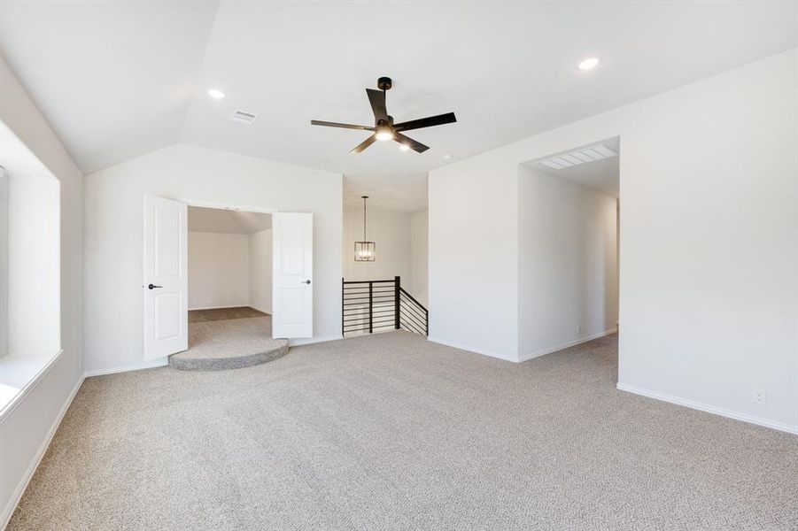 Spacious, unfurnished interior of a new home in Hampton Park, Glenn Heights (Image 39).