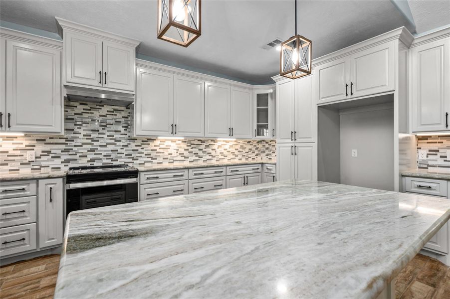 Furnished interior view inside a new home in , Madisonville (Image 4).