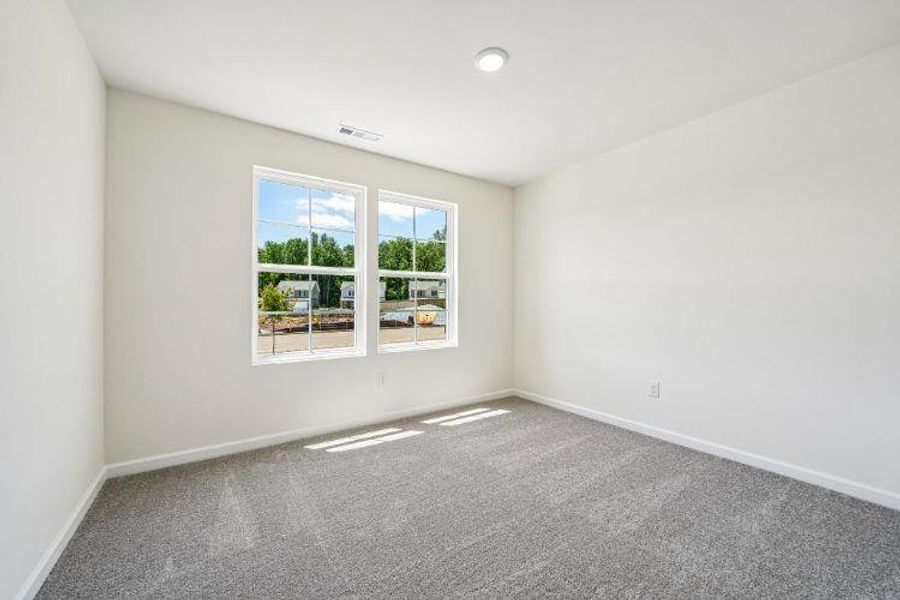 Spacious, unfurnished interior of a new home in Woodlake Landing, Hartwell (Image 7). Spacious, unfurnished interior of a new home in Woodlake Landing, Hartwell (Image 7).