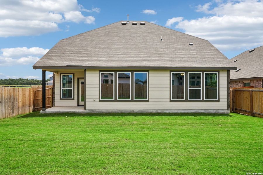 Exterior details and patio area of a home in Veranda, San Antonio (Image 17).