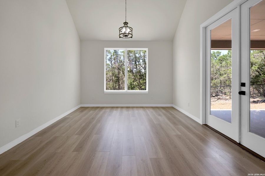 Spacious, unfurnished interior of a new home in , Fischer (Image 32).