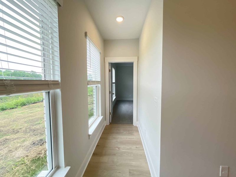 Spacious, unfurnished interior of a new home in Saundersville Station, Hendersonville (Image 8).