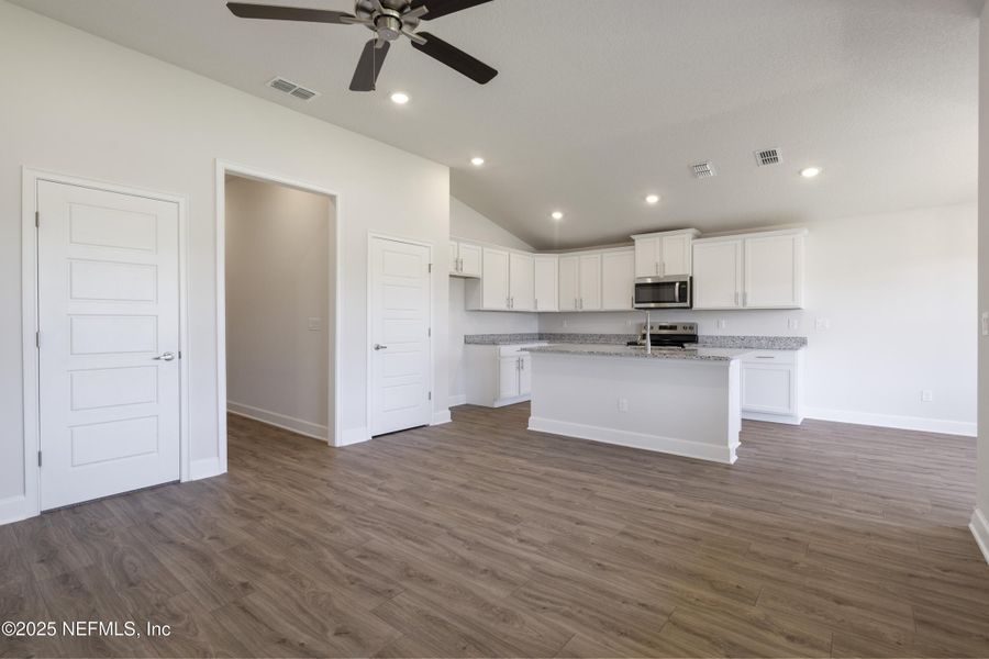 Image 17 of a home in Shadow Crest at Rolling Hills.