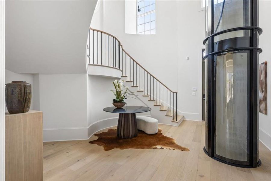 Furnished interior view inside a new home in , Alpharetta (Image 41).