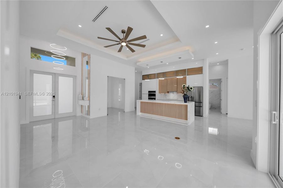 Spacious, unfurnished interior of a new home in , Lehigh Acres (Image 29).