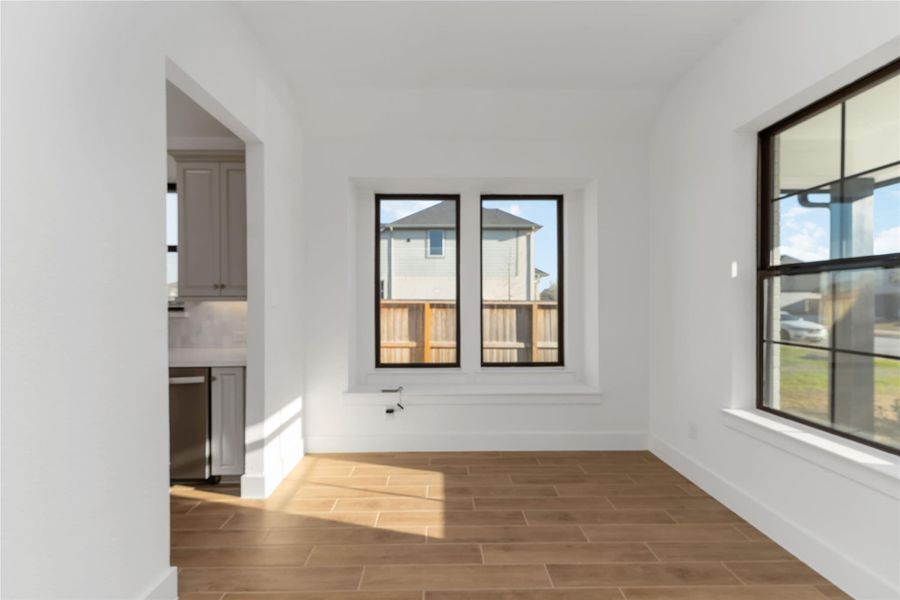 Spacious, unfurnished interior of a new home in Arabella on the Prairie, Richmond (Image 19).