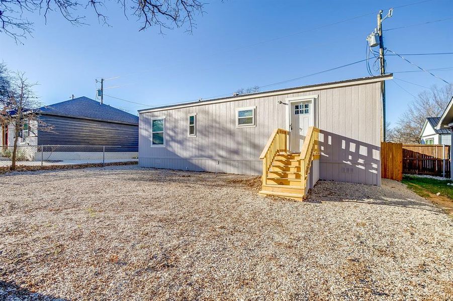 Exterior details and patio area of a home in , Alvarado (Image 19).