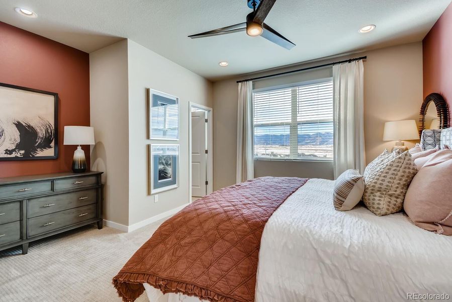 TO BE BUILT! PICTURES OF MODEL HOME. Same floorplan.