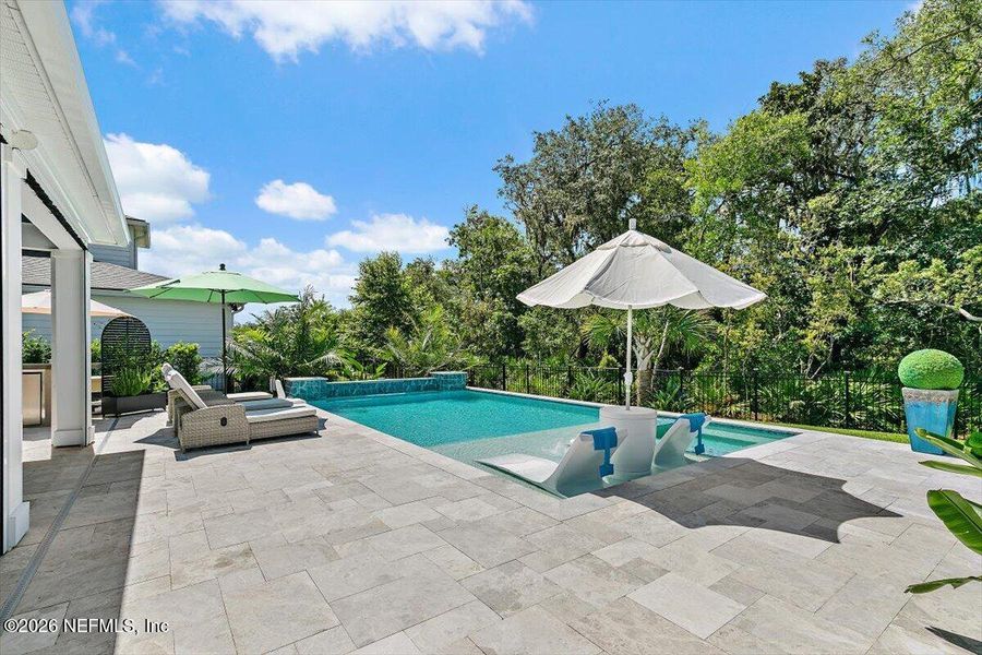 Exterior details and patio area of a home in , Ponte Vedra (Image 30).