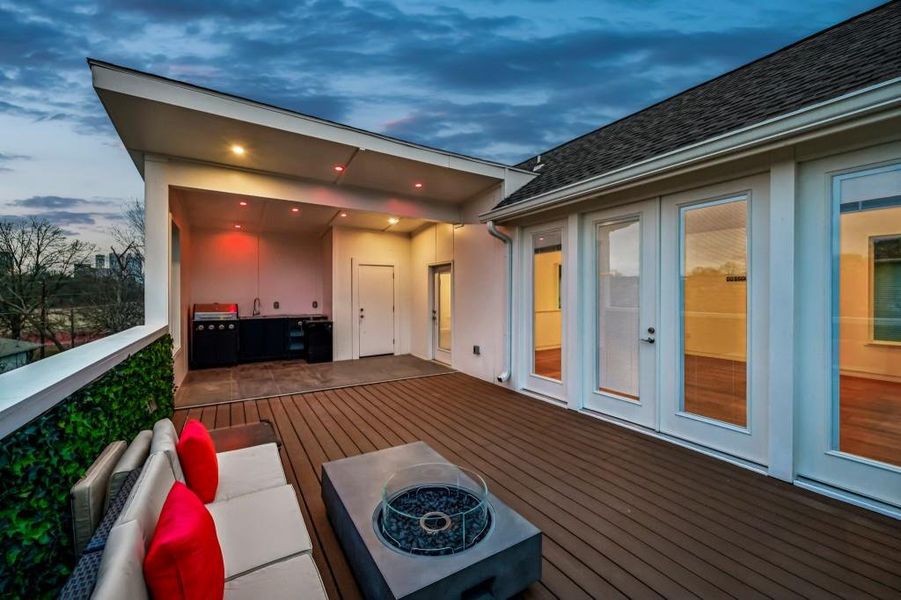 Exterior details and patio area of a home in , Atlanta (Image 33).