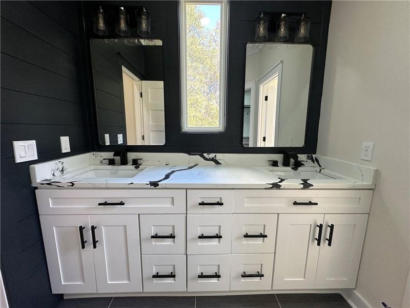 Image 36 of a home in .