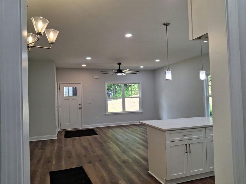Spacious, unfurnished interior of a new home in , Gainesville (Image 6).