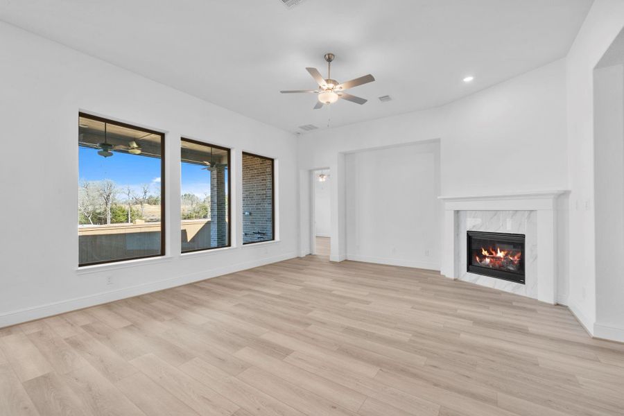 Spacious, unfurnished interior of a new home in Chambers Creek, Willis (Image 27).