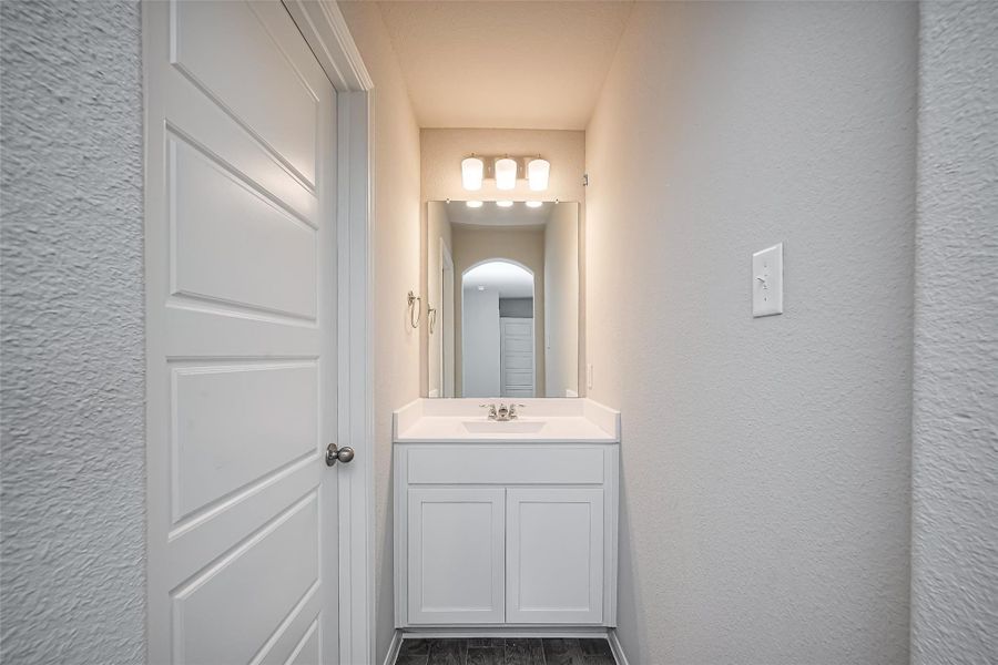 Furnished interior view inside a new home in River Ranch, Dayton (Image 14).