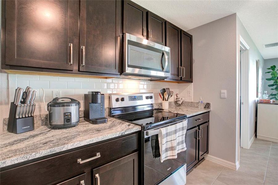 Furnished interior view inside a new home in River Park, Temple Terrace (Image 19).