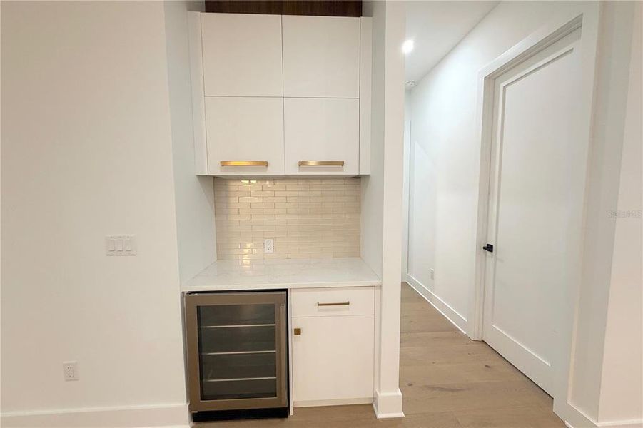 Spacious, unfurnished interior of a new home in , Tampa (Image 15). Spacious, unfurnished interior of a new home in , Tampa (Image 15).