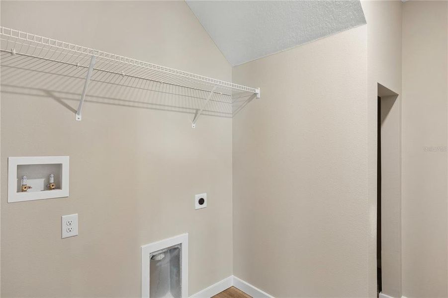 Spacious, unfurnished interior of a new home in Sabana Reserve, Ocala (Image 15).