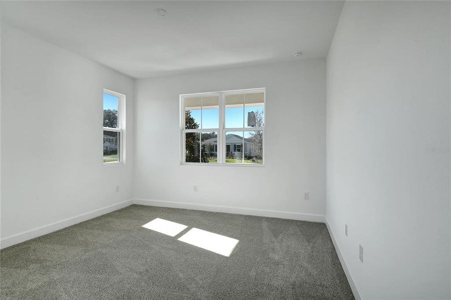 Spacious, unfurnished interior of a new home in Seasons at Wekiva Ridge, Mount Dora (Image 11).