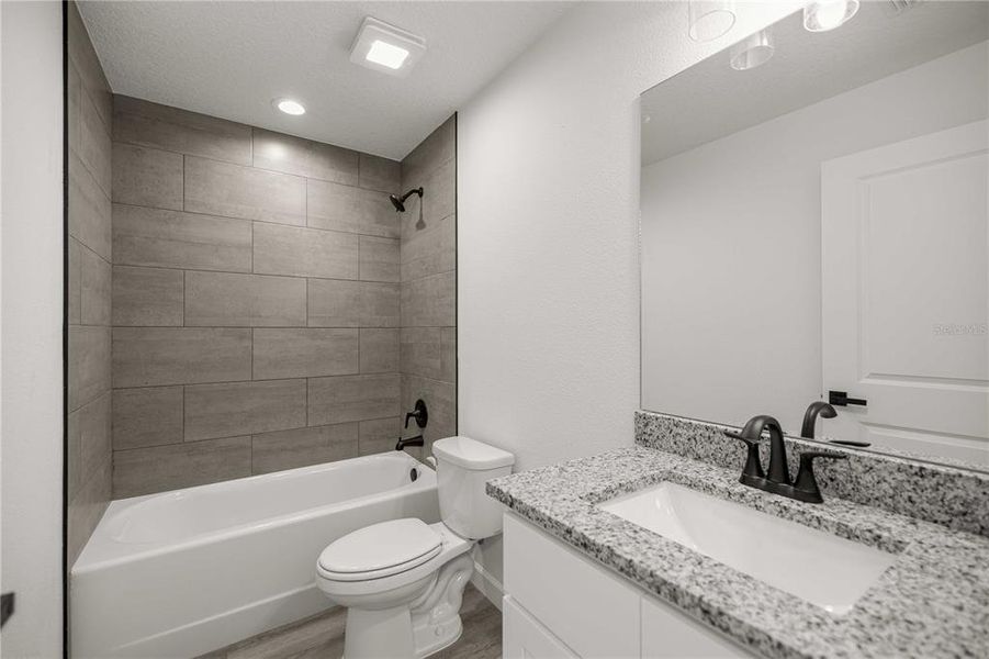 Furnished interior view inside a new home in , Dunnellon (Image 5).