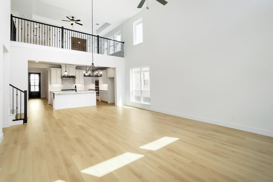 2615 Cedar - Living Area