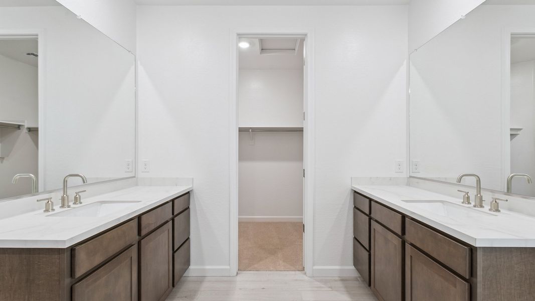 Furnished interior view inside a new home in Aloravita, Peoria (Image 8).