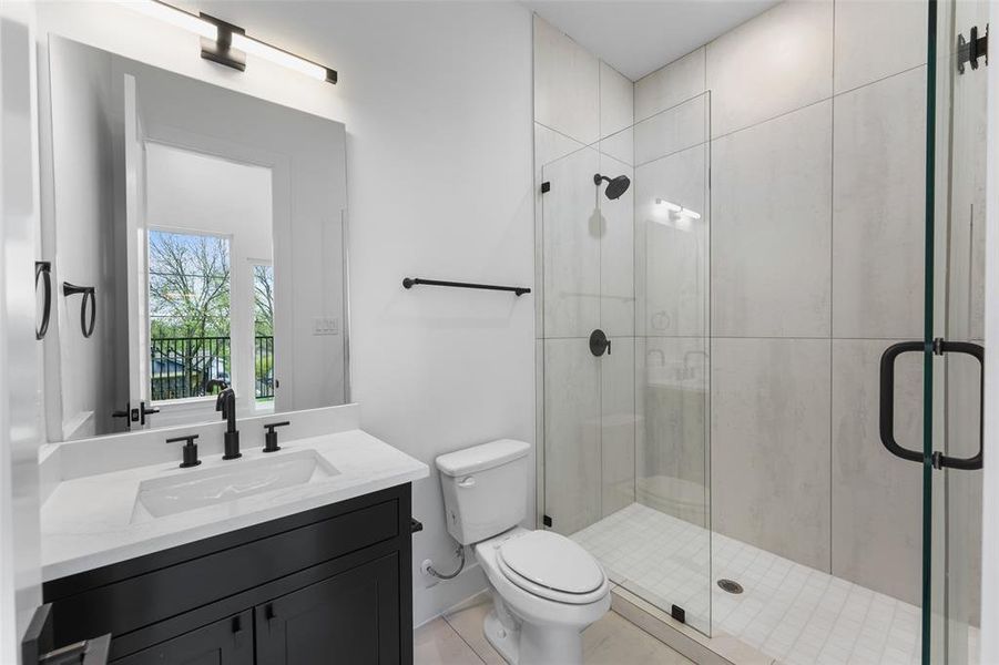 Furnished interior view inside a new home in , Dallas (Image 13).