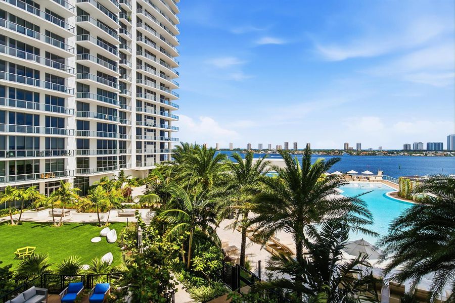 220-LAKESHORE-DRIVE-804-33403-029 220-LAKESHORE-DRIVE-804-33403-029