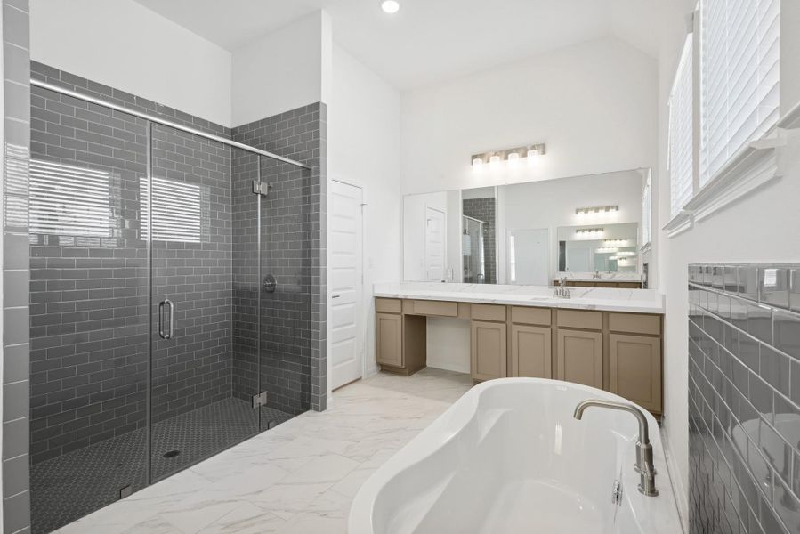 Spa-like primary bath (*Photo not of actual home and used for illustration purposes only.)