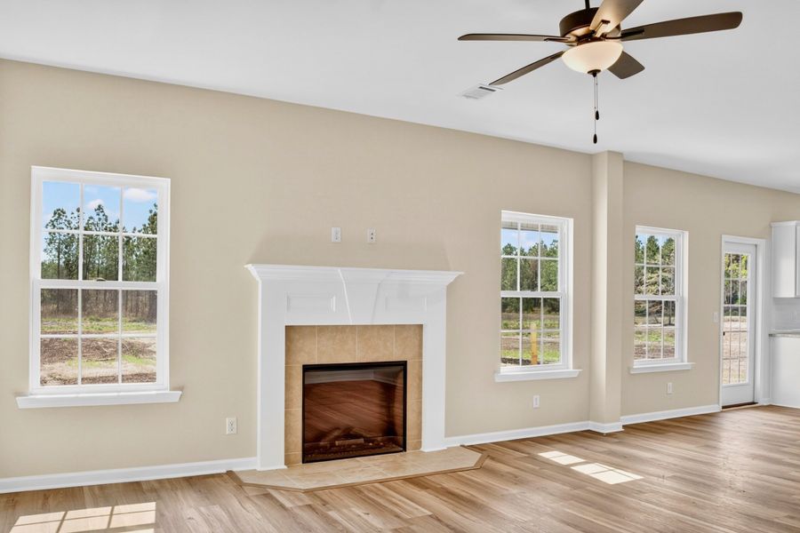 Representative unfurnished interior of a home built from the The Sunbury by RTS Homes in Doctor's Creek, Ludowici (Image 25).