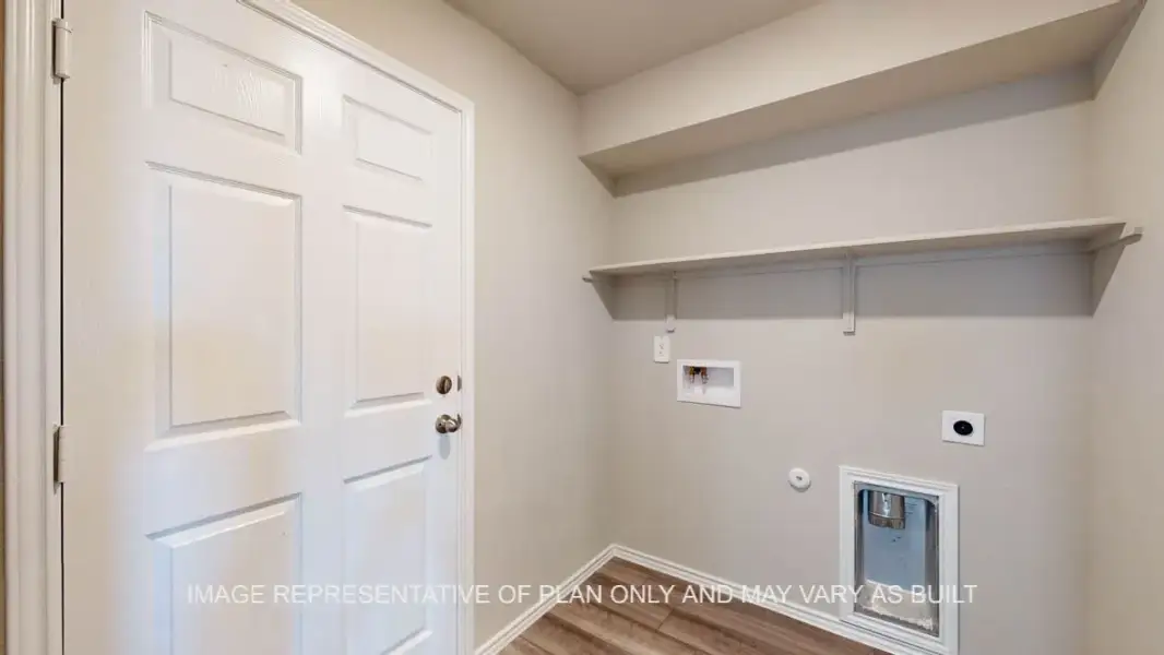 Representative unfurnished interior of a home built from the Fargo by D.R. Horton in Wildwood Estates, Nolanville (Image 23).