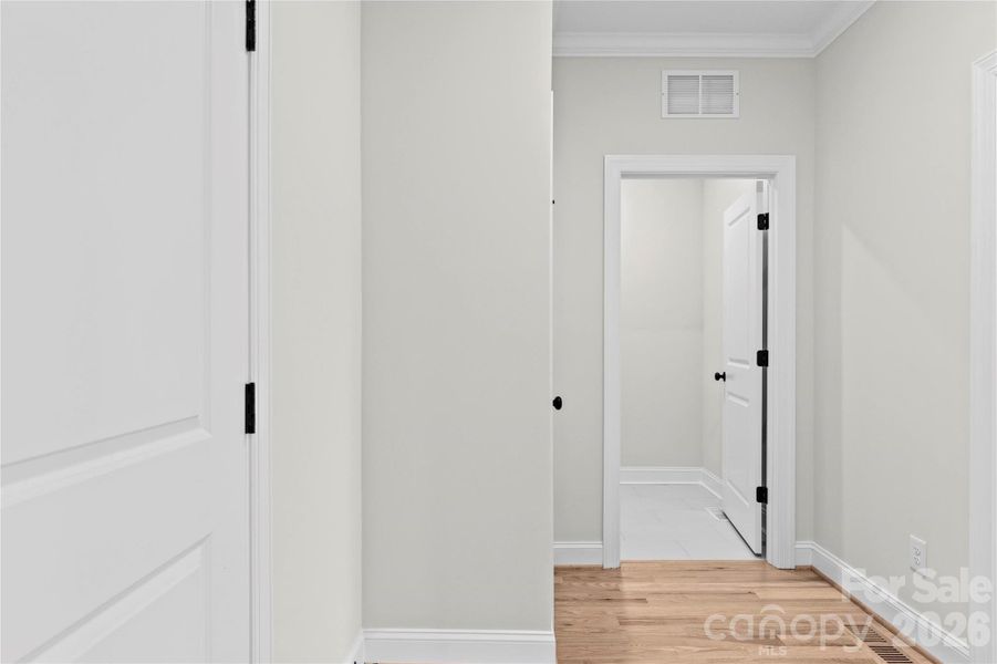 Spacious, unfurnished interior of a new home in , Lexington (Image 15).