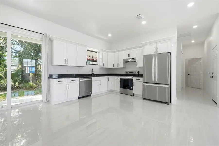 Furnished interior view inside a new home in , Eustis (Image 4).