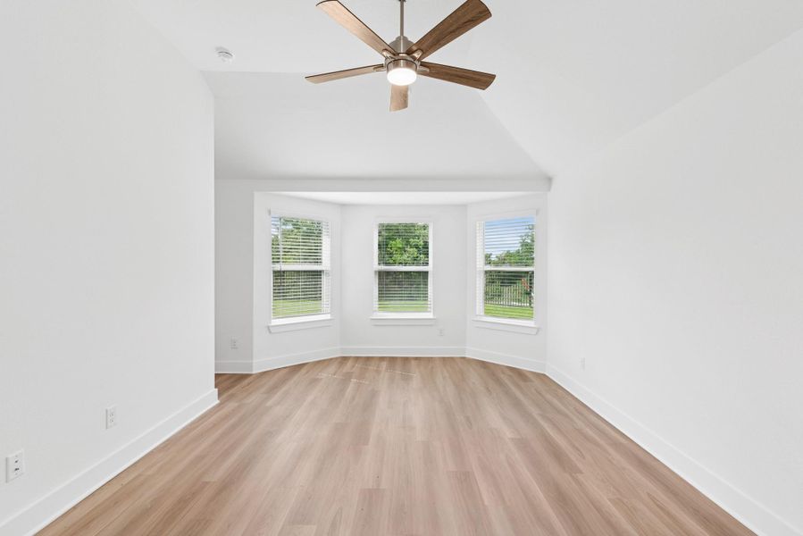 Spacious, unfurnished interior of a new home in Summerview, Fulshear (Image 7). Spacious, unfurnished interior of a new home in Summerview, Fulshear (Image 7).