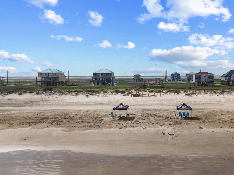 Imagine waking up to beachfront service: cabanas and loungers set up for your guests each morning. Seahorse Estates offers daily beach setup for rental homes—making your future property not just beautiful, but incredibly turnkey for vacationers and second-home owners alike.
