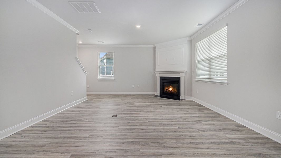 Spacious, unfurnished interior of a new home in The Preserve at Shaftesbury Glen, Conway (Image 6).