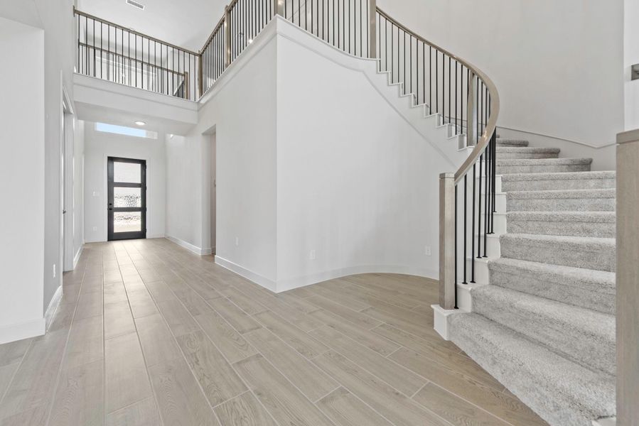 Spacious, unfurnished interior of a new home in Bridgeland, Cypress (Image 16).
