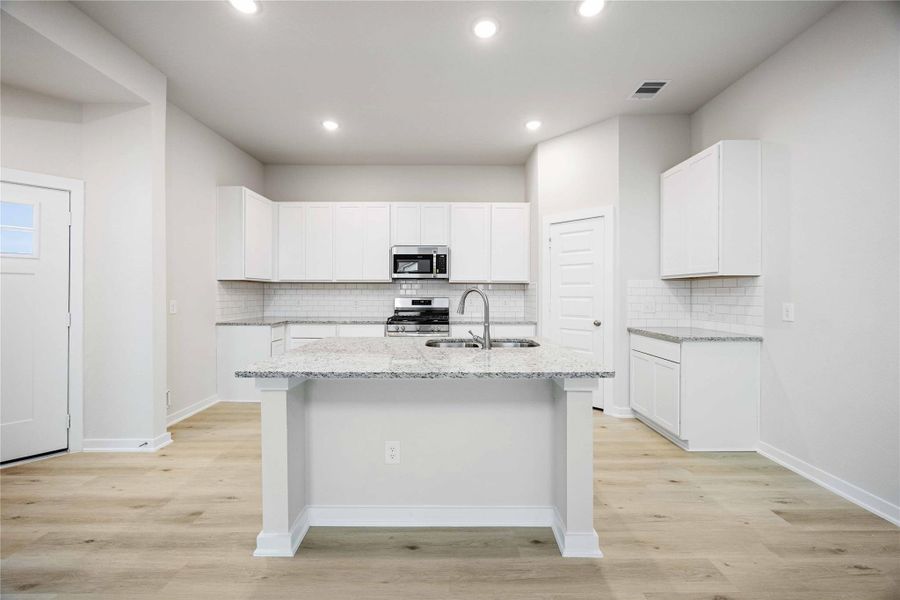 Furnished interior view inside a new home in Granger Pines, Conroe (Image 7). Furnished interior view inside a new home in Granger Pines, Conroe (Image 7).