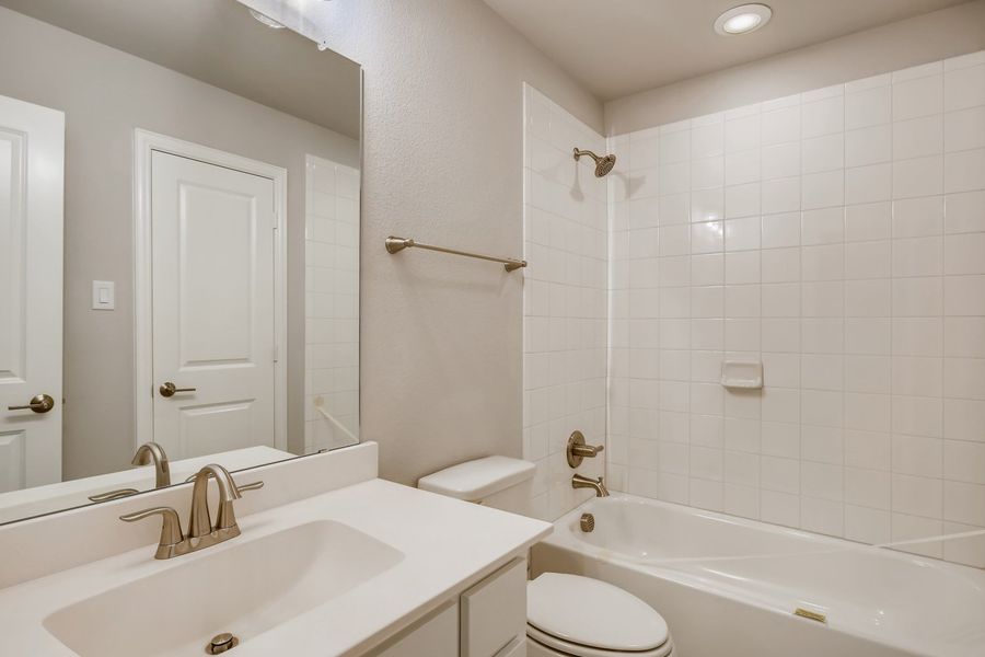 Plan 1137 Secondary Bathroom Representative Image