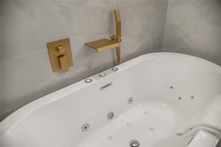 Close-up of interior finishes inside a home in , Tampa (Image 21).