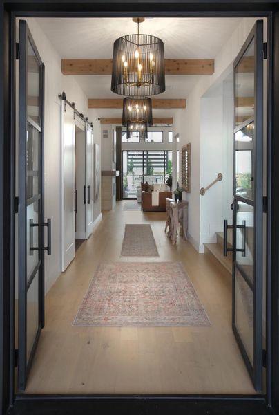 Eastland II Foyer
